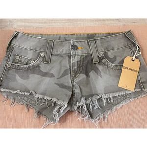 True Religion Women's Camouflage Bobby Cut Off Pocket Short Shorts 26 New NWT